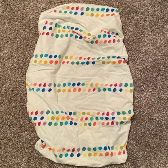 Lovevery Baby Polka Dot Quilt and matching Changing Pad Cover - Picture 8 of 11